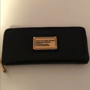 Marc by Marc Jacobs Black Pebbled Leather Wallet